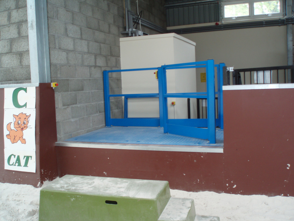 Lift table fitted at a riding school for the disabled